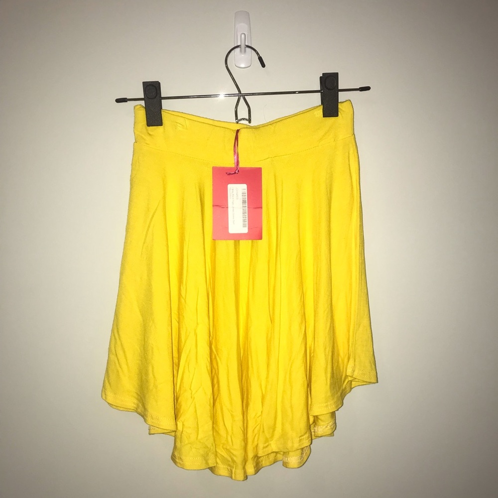 Yellow skater skirt